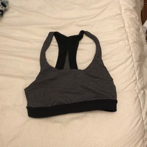 Lululemon invigorate bra size 4